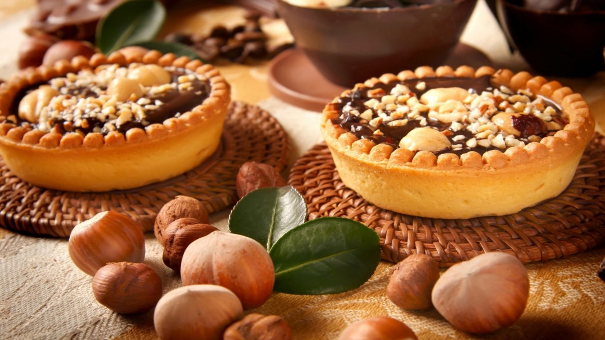 شیرینی-فندوق-غذا